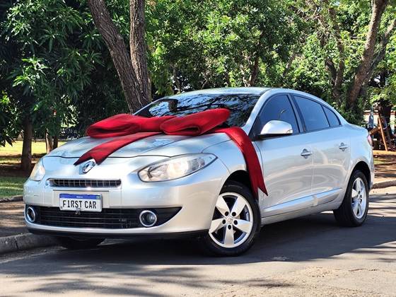 RENAULT FLUENCE 2.0 DYNAMIQUE 16V FLEX 4P AUTOMÁTICO
